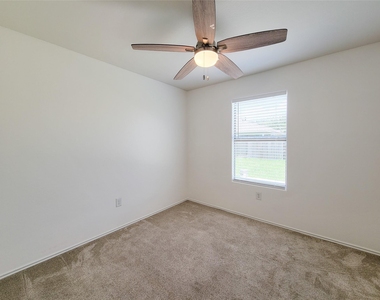 21382 Beacon Springs Lane - Photo Thumbnail 13
