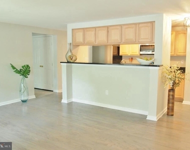 13112 Briarcliff Terrace - Photo Thumbnail 3