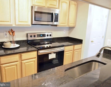 13112 Briarcliff Terrace - Photo Thumbnail 6