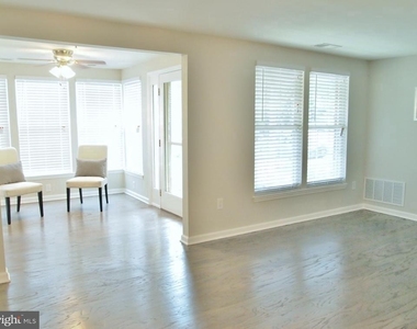 13112 Briarcliff Terrace - Photo Thumbnail 2