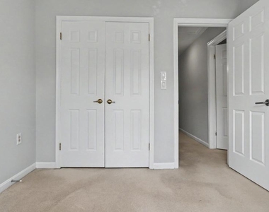 1106 Arcola Avenue - Photo Thumbnail 57