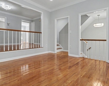1106 Arcola Avenue - Photo Thumbnail 9