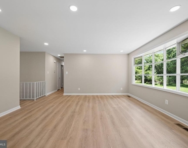 12408 W Old Baltimore Road W - Photo Thumbnail 7