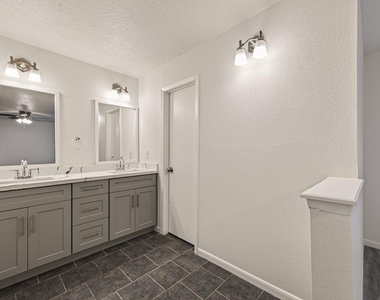 13431 Clarewood Drive - Photo Thumbnail 18