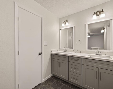 13431 Clarewood Drive - Photo Thumbnail 19