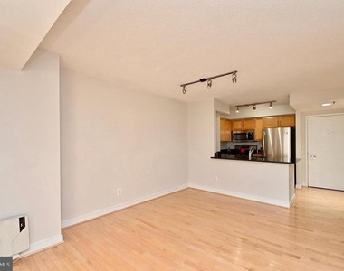 7500 Woodmont Avenue - Photo Thumbnail 19
