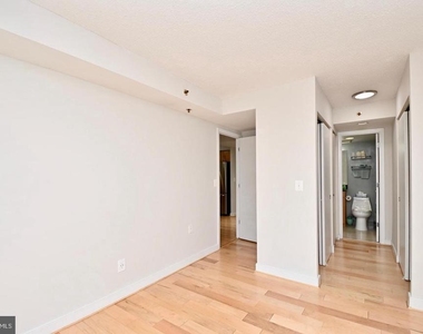 7500 Woodmont Avenue - Photo Thumbnail 29