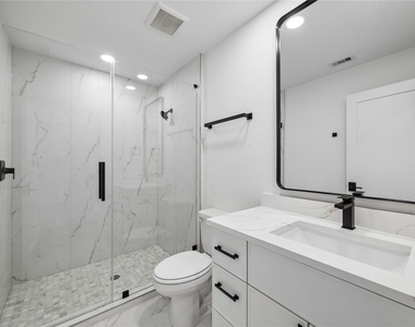 111 E 18th Street - Photo Thumbnail 27