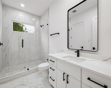 111 E 18th Street - Photo Thumbnail 23