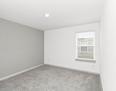 1826 Plantation Place - Photo Thumbnail 8