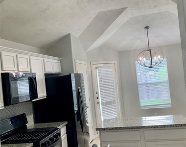 4611 Parkstone Bend Court - Photo Thumbnail 22