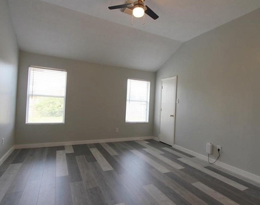 4611 Parkstone Bend Court - Photo Thumbnail 25