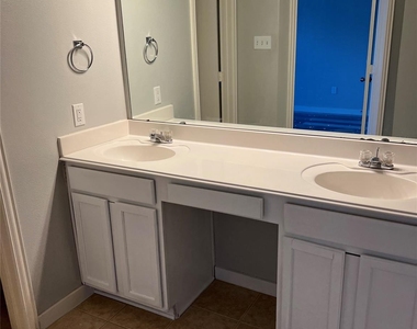 4611 Parkstone Bend Court - Photo Thumbnail 28