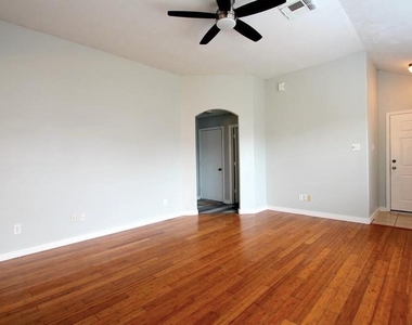4611 Parkstone Bend Court - Photo Thumbnail 14