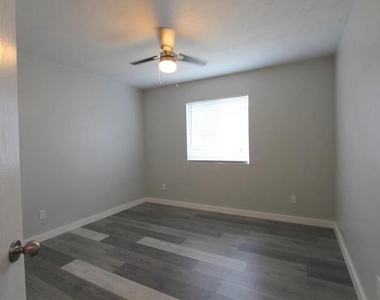 4611 Parkstone Bend Court - Photo Thumbnail 29
