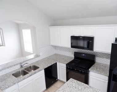 4611 Parkstone Bend Court - Photo Thumbnail 16