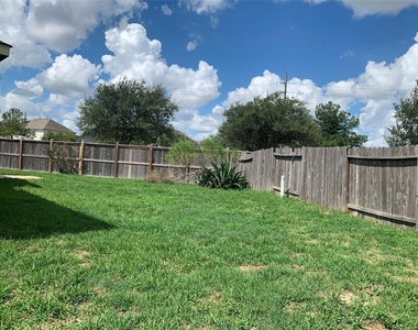 4611 Parkstone Bend Court - Photo Thumbnail 35