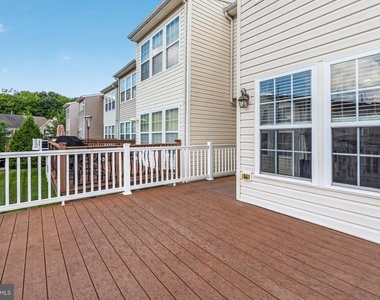 711 Wineberry Way - Photo Thumbnail 14