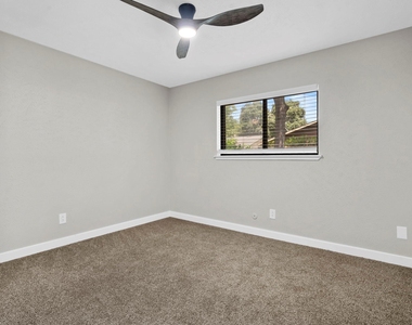 3902 Marywood Drive - Photo Thumbnail 31
