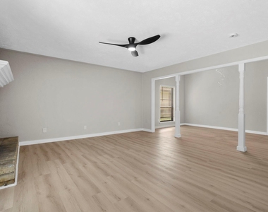3902 Marywood Drive - Photo Thumbnail 13