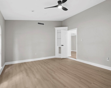 3902 Marywood Drive - Photo Thumbnail 6