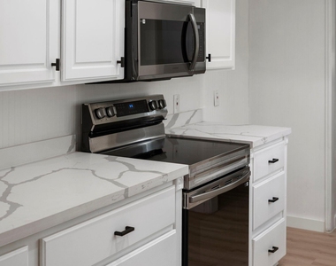 3902 Marywood Drive - Photo Thumbnail 18
