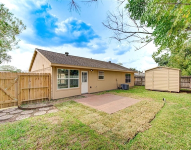 328 Meadow Wood Court - Photo Thumbnail 1