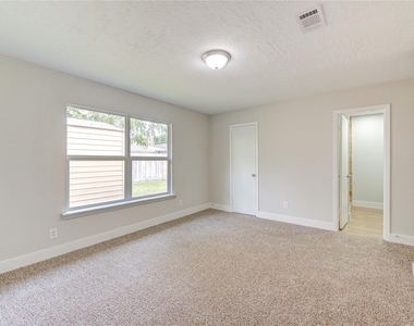 328 Meadow Wood Court - Photo Thumbnail 10