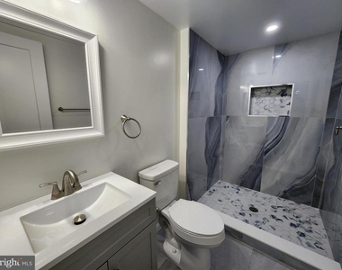 523 Wellesley Street - Photo Thumbnail 15