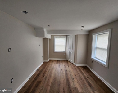 523 Wellesley Street - Photo Thumbnail 18