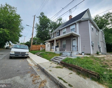 523 Wellesley Street - Photo Thumbnail 25