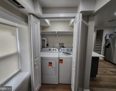 523 Wellesley Street - Photo Thumbnail 6