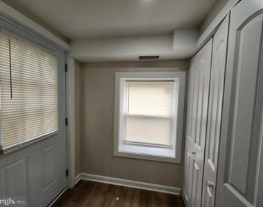 523 Wellesley Street - Photo Thumbnail 20