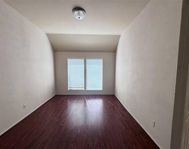 22010 Rustic Canyon Lane - Photo Thumbnail 5