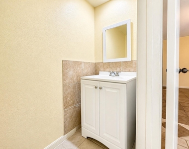 12504 Autumn Leaf Lane - Photo Thumbnail 31