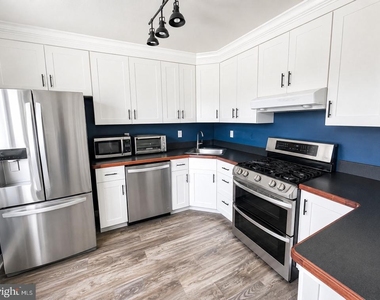 638 Oakland Hills Drive - Photo Thumbnail 2