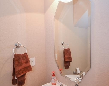 3042 Royal Oaks Crs - Photo Thumbnail 31