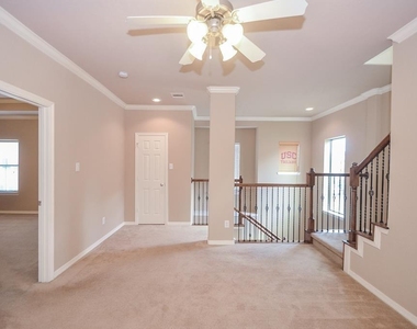 3042 Royal Oaks Crs - Photo Thumbnail 21