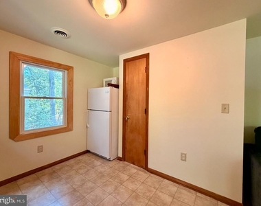 18587 Sylvan Dr - Photo Thumbnail 7