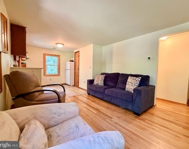 18587 Sylvan Dr - Photo Thumbnail 3
