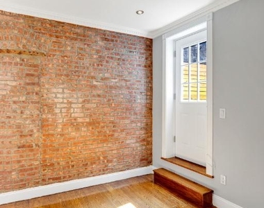 314 East 106th Street - Photo Thumbnail 5