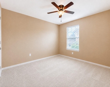 136 Easton Glen Lane - Photo Thumbnail 8