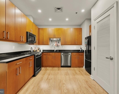 675 E St Nw - Photo Thumbnail 11