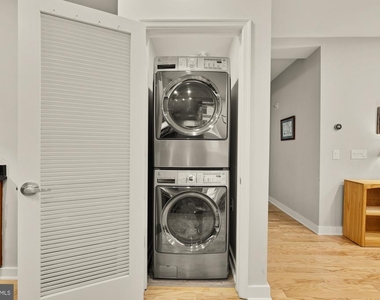 675 E St Nw - Photo Thumbnail 9