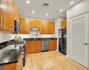 675 E St Nw - Photo Thumbnail 8