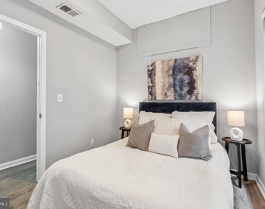 1267 Morse Street Ne - Photo Thumbnail 10
