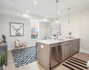 1421 Spring Road Nw - Photo Thumbnail 3