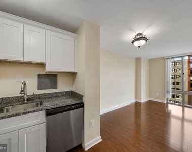 950 Nw 25th Street Nw - Photo Thumbnail 2