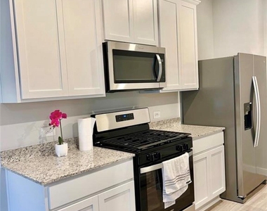812 Westpointe Drive - Photo Thumbnail 1