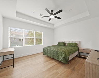 2510 Gray Street - Photo Thumbnail 9